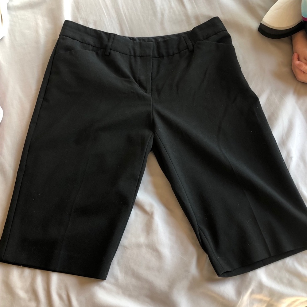 Express Black Capri